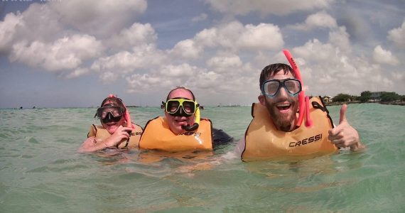 Snorkel-Tour-Guests-Aruba
