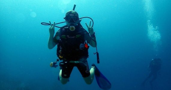 aruba-scuba-diver-night-tour